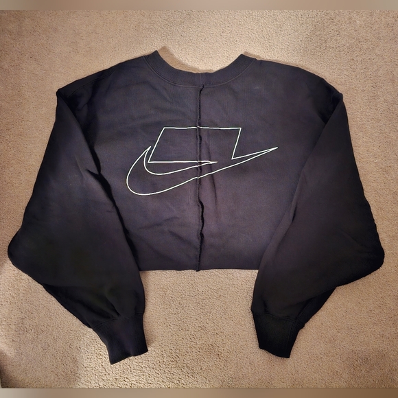 Nike crew neck sweater - Picture 1 of 2